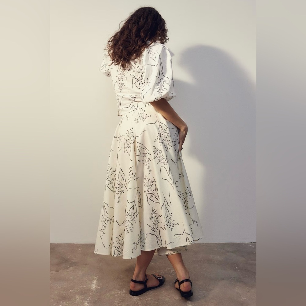 H & M linen blend black and white floral midi circular skirt - Picture 9 of 13